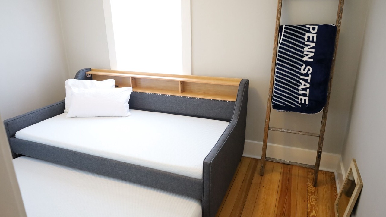 Photo of Bedroom in State College