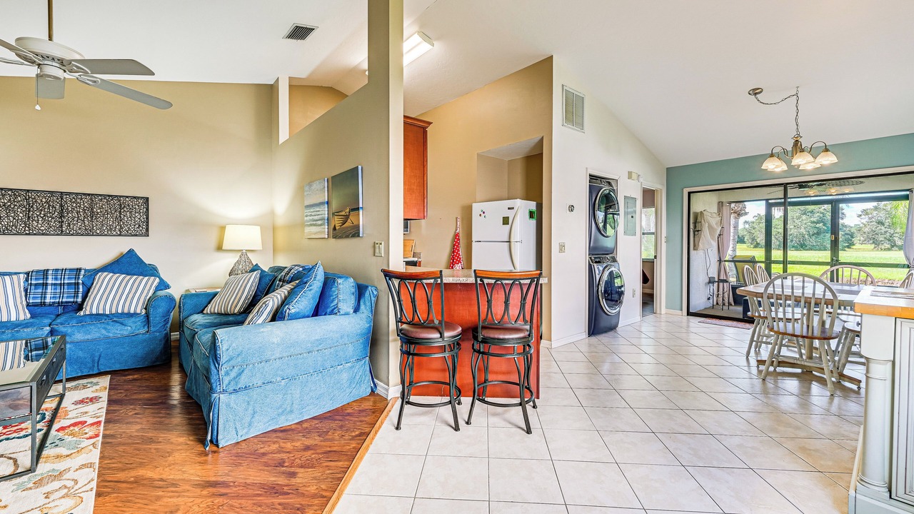 Photo of Livingroom in Highland