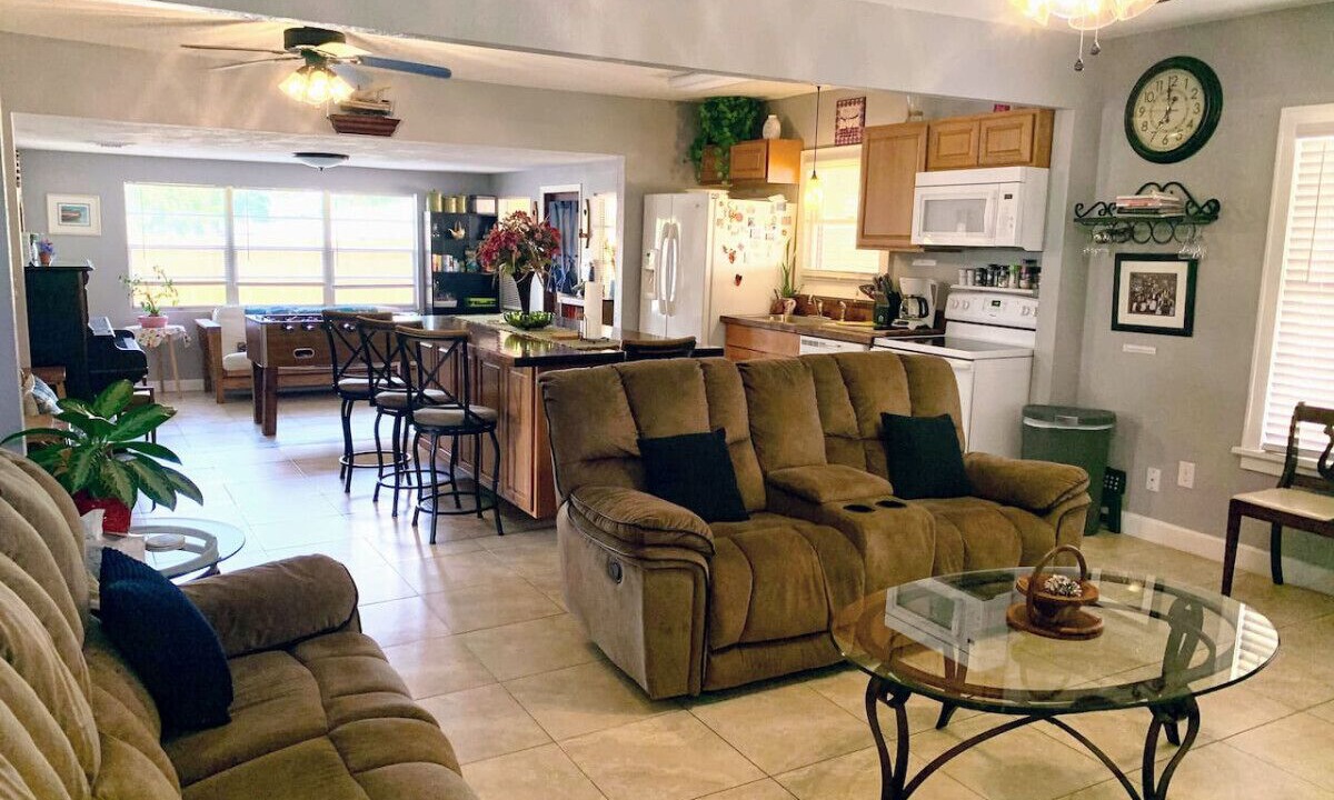 Photo of Livingroom in Winter Haven