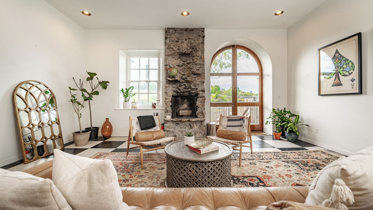 Photo of Livingroom in Elora