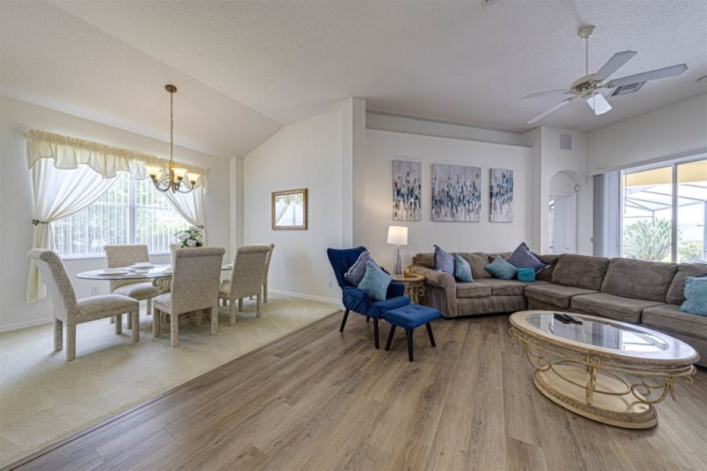 Photo of Livingroom in Florida Pines