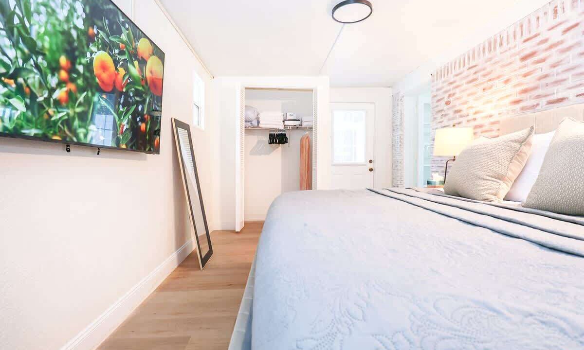 Photo of Bedroom in Winter Garden