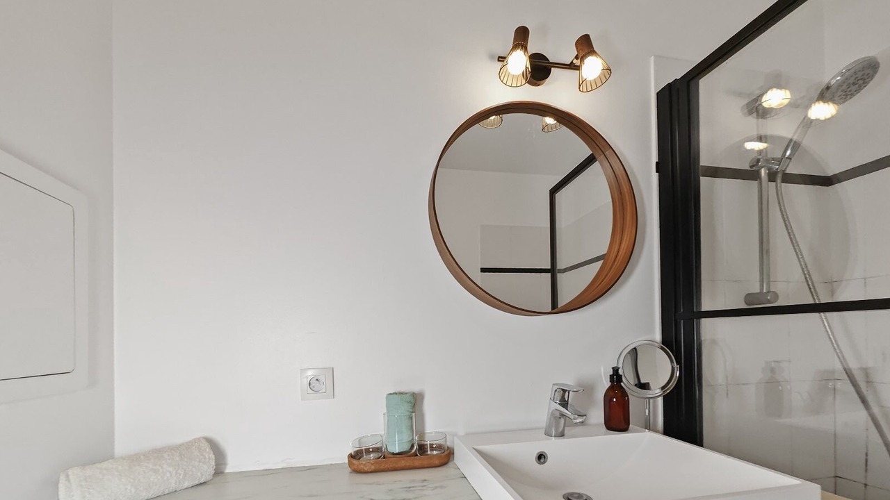 Photo of Bathroom in Suresnes