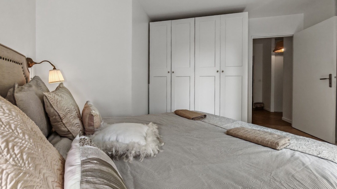 Photo of Bedroom in Suresnes