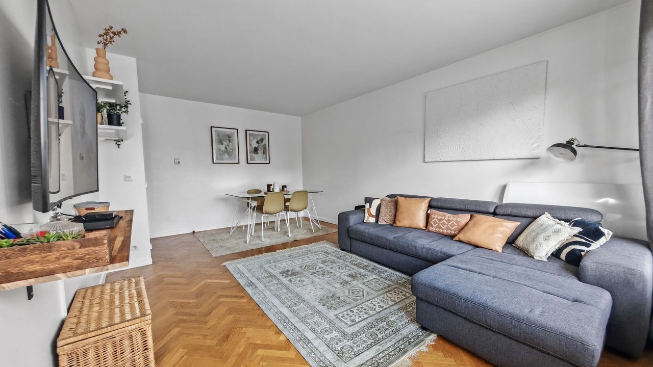 Photo of Livingroom in Suresnes