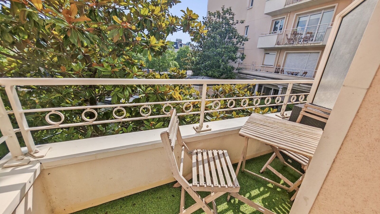 Photo of Outdoor in Suresnes