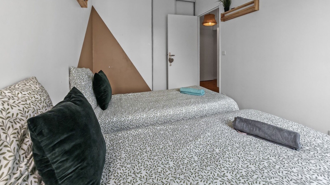 Photo of Bedroom in Suresnes