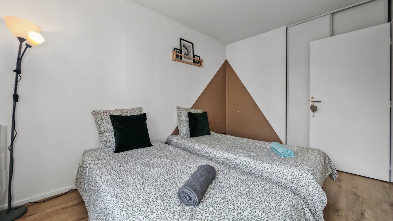 Photo of Bedroom in Suresnes