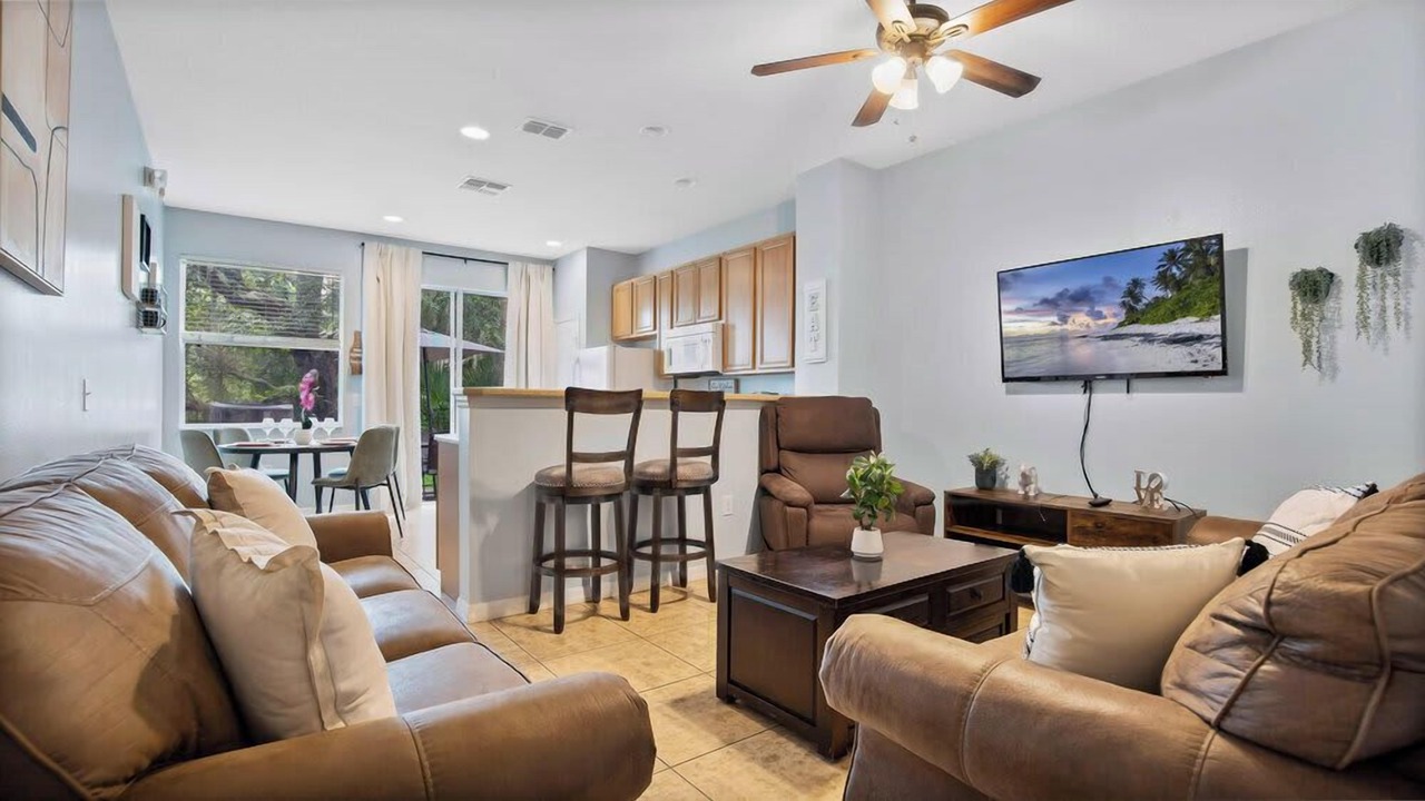 Photo of Livingroom in Crestwynd Bay