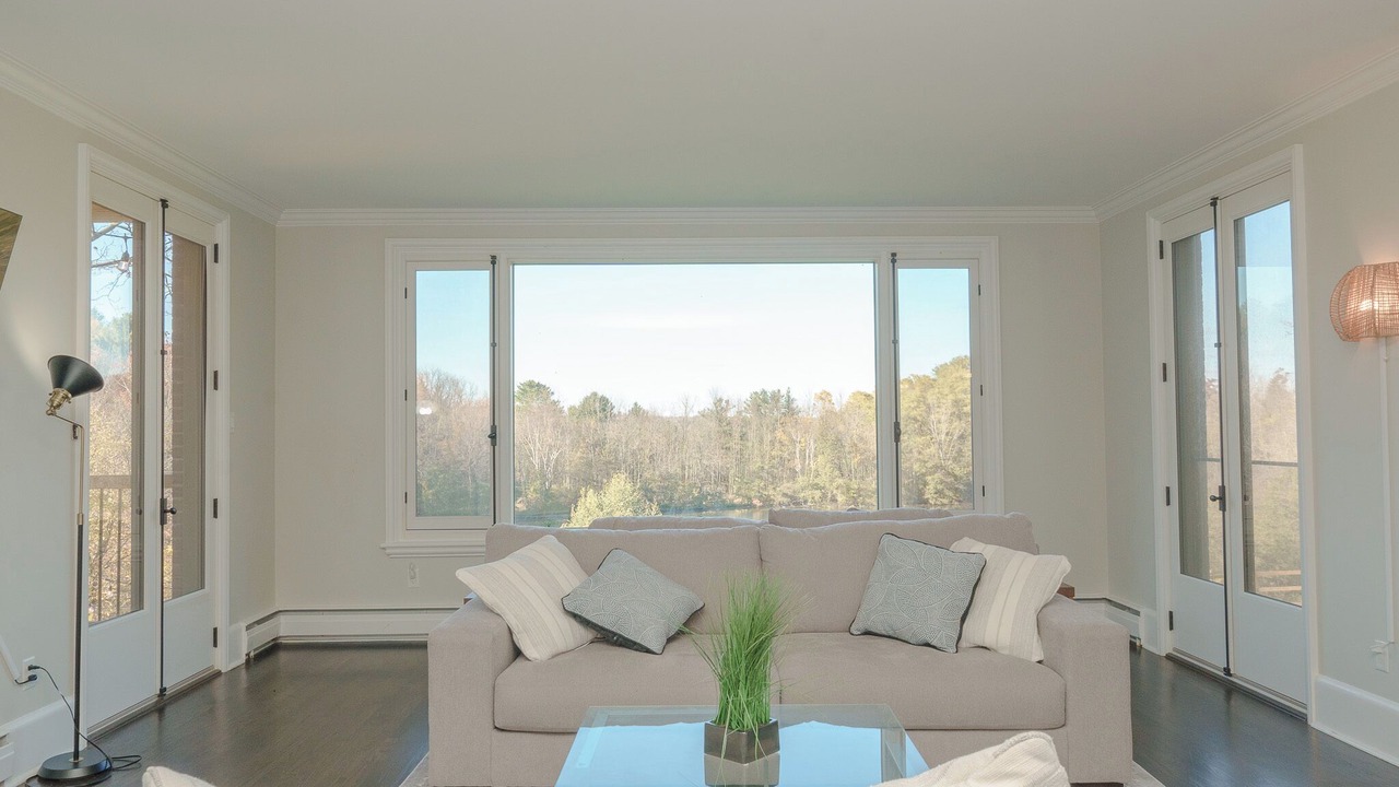 Photo of Livingroom in Ancaster