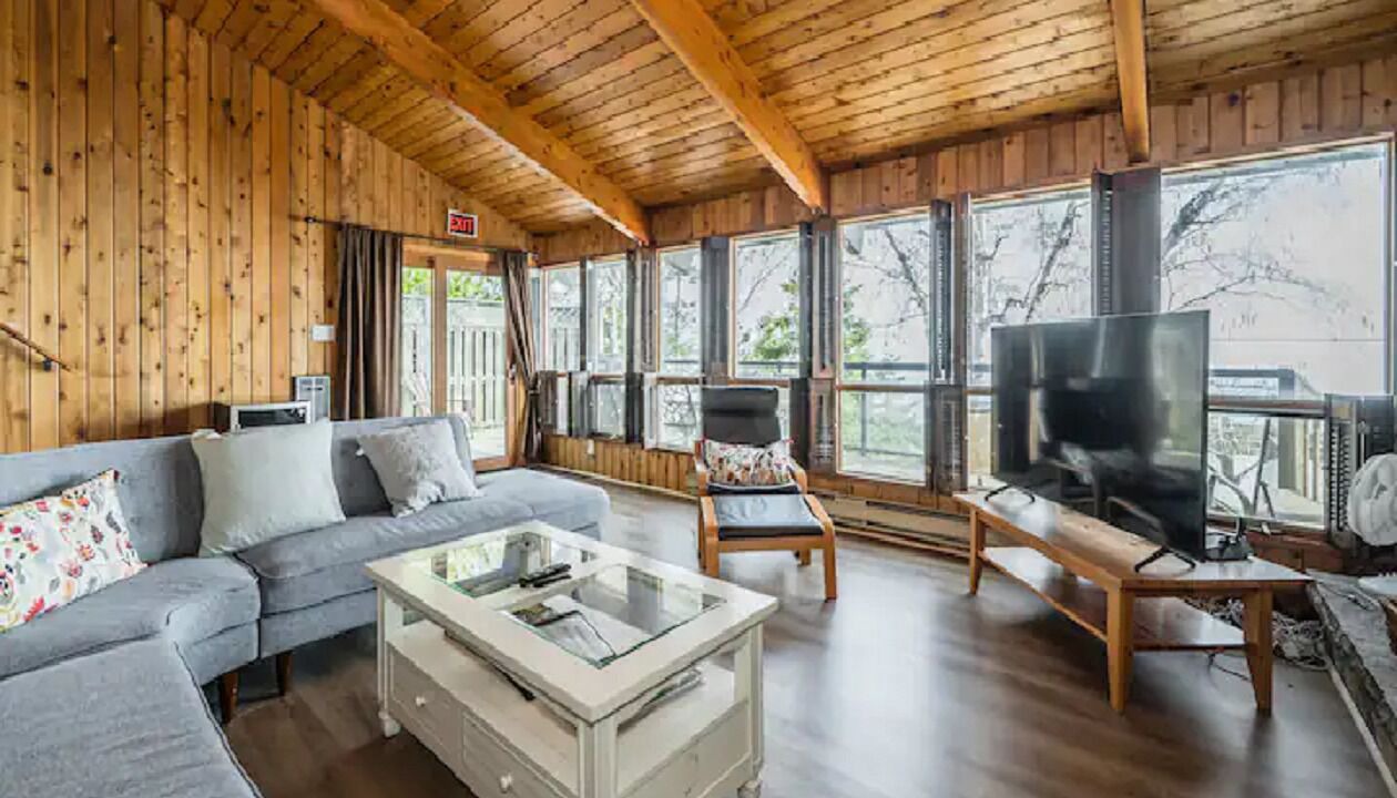 Photo of Livingroom in Northern Bruce Peninsula