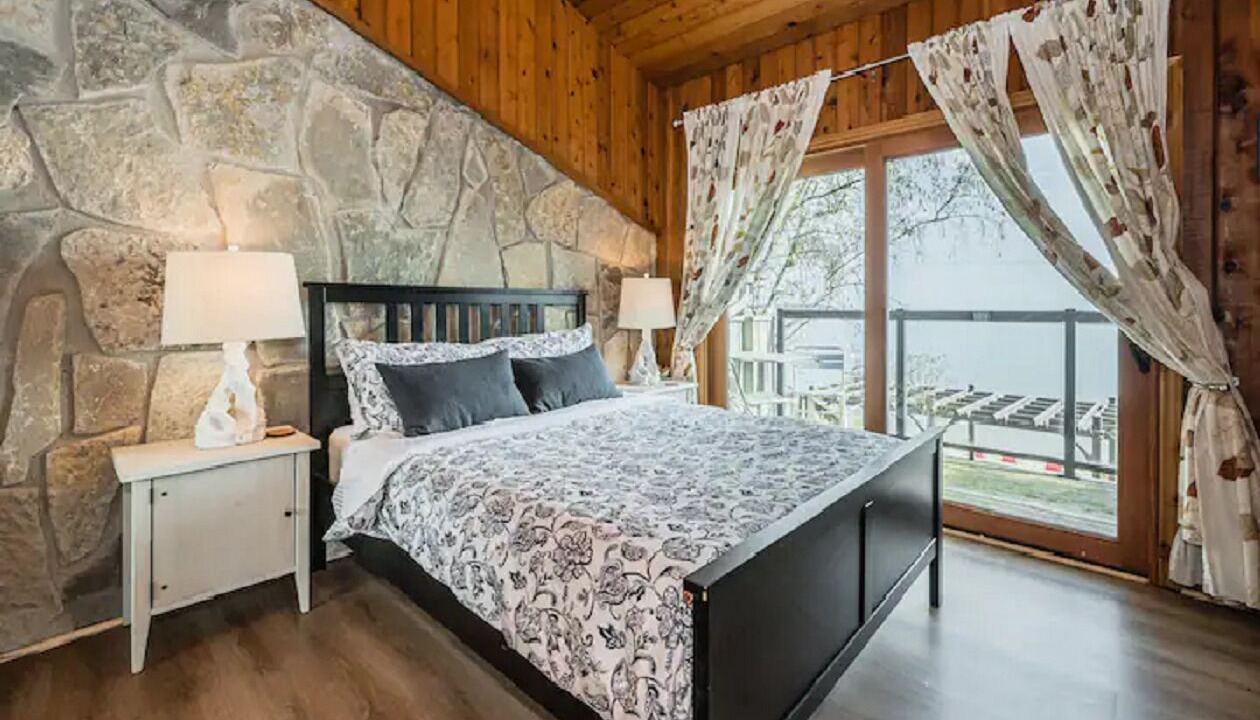 Photo of Bedroom in Northern Bruce Peninsula