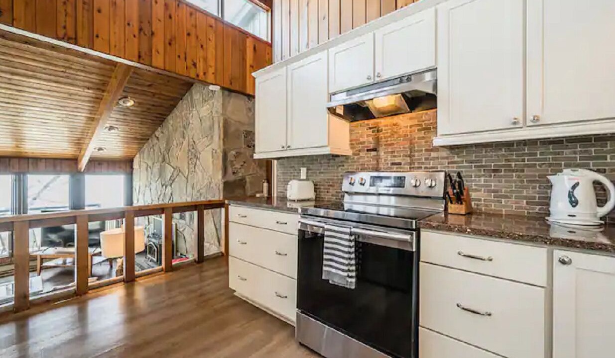 Photo of Kitchen in Northern Bruce Peninsula