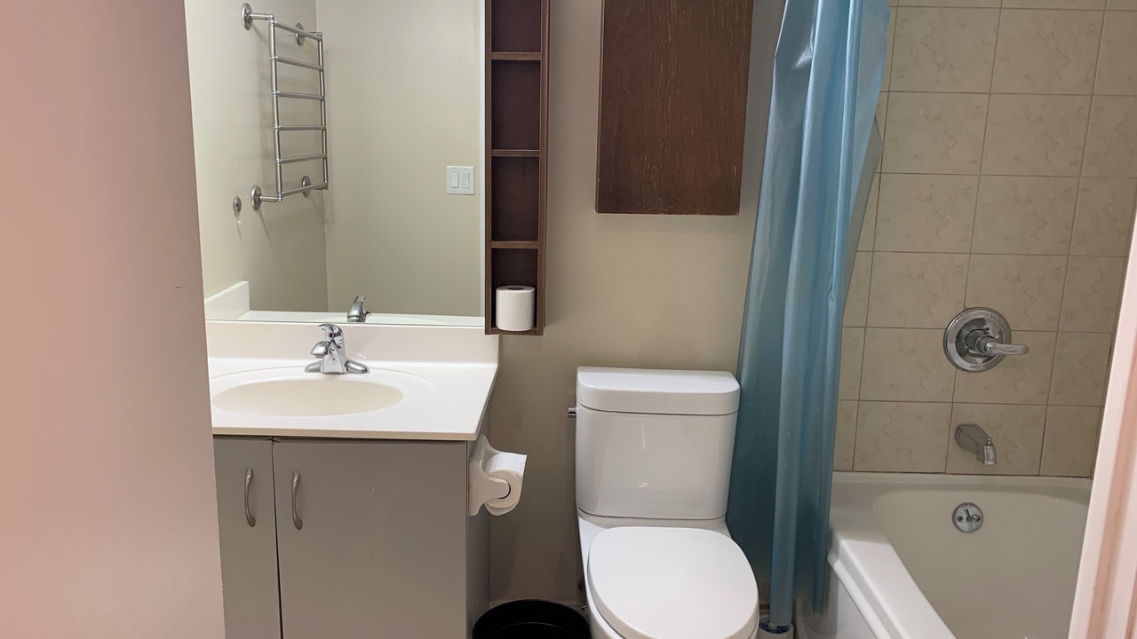 Photo of Bathroom in Garden District
