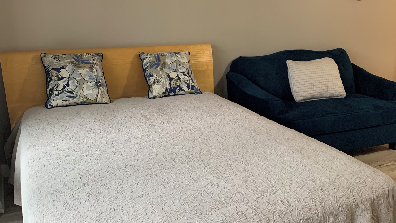 Photo of Bedroom in Garden District