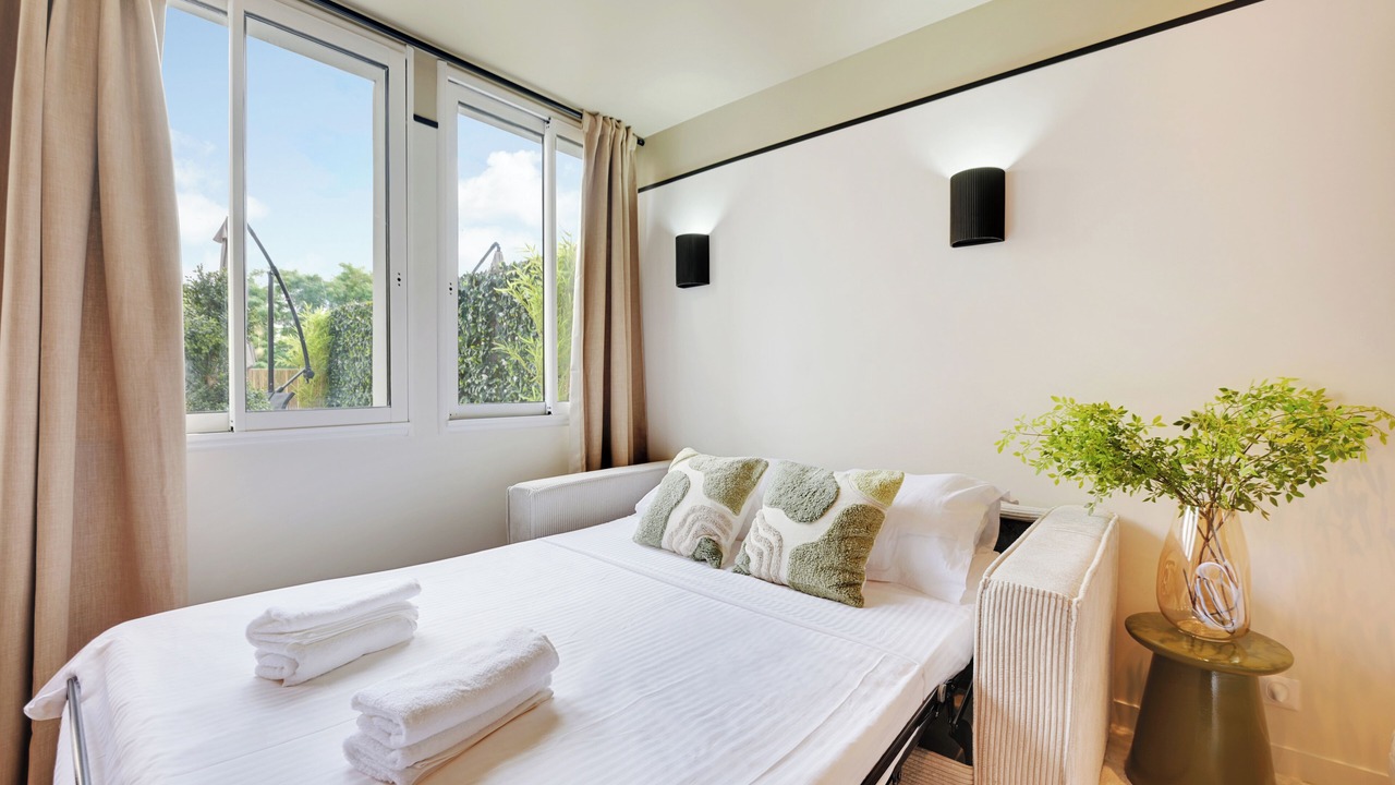 Photo of Bedroom in 12th Arrondissement