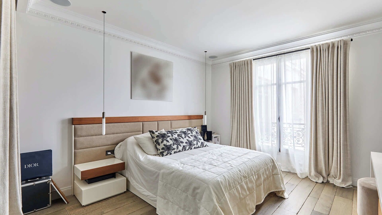 Photo of Bedroom in 17th Arrondissement