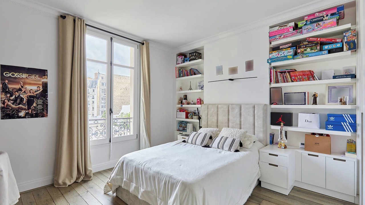 Photo of Bedroom in 17th Arrondissement