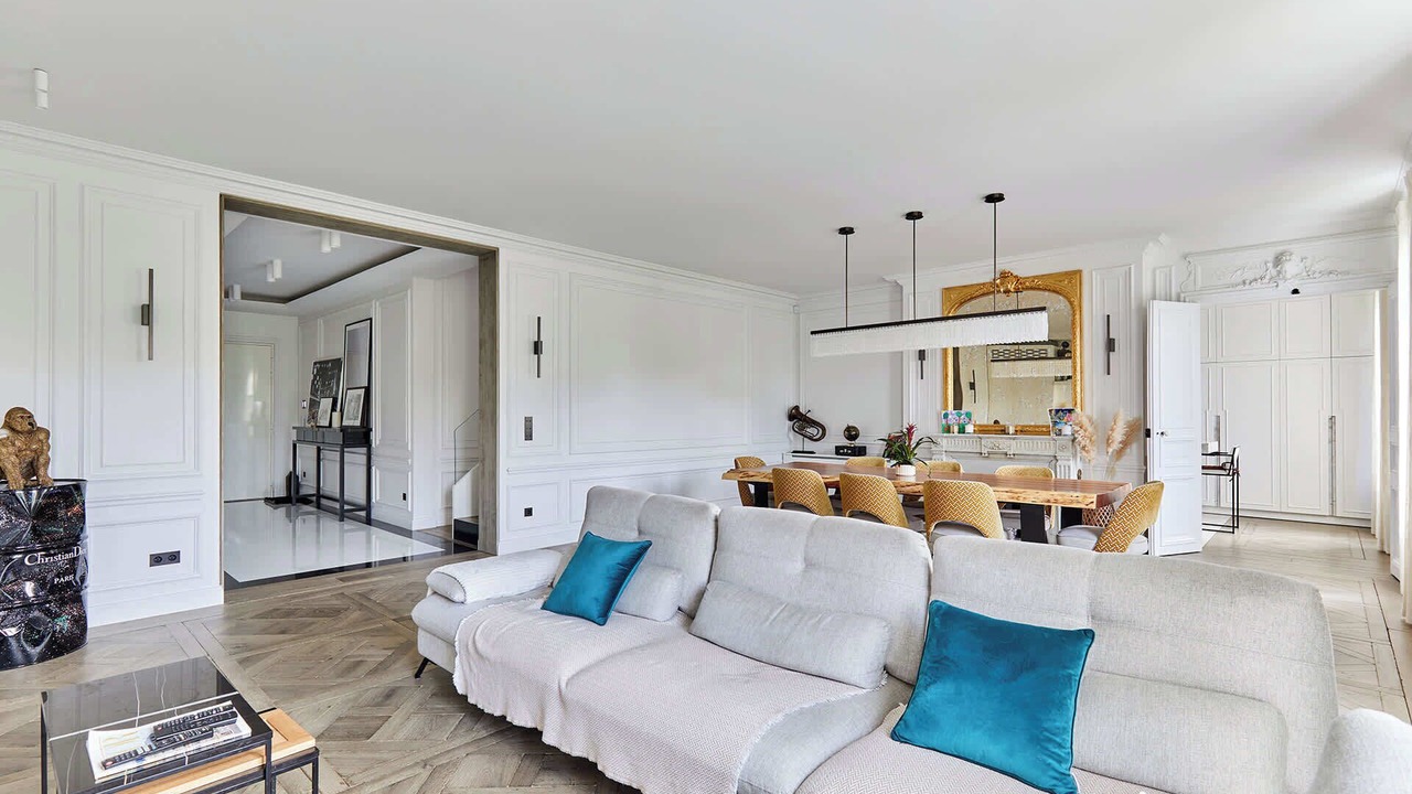 Photo of Livingroom in 17th Arrondissement
