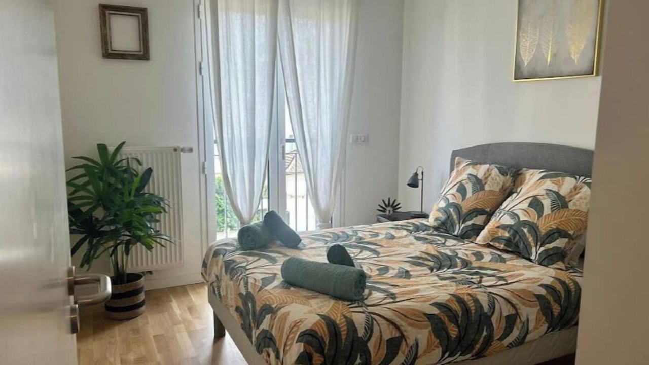 Photo of Bedroom in Drancy Centre