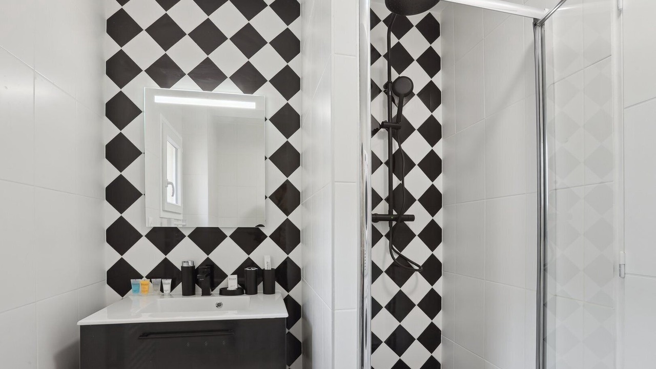 Photo of Bathroom in Montreuil