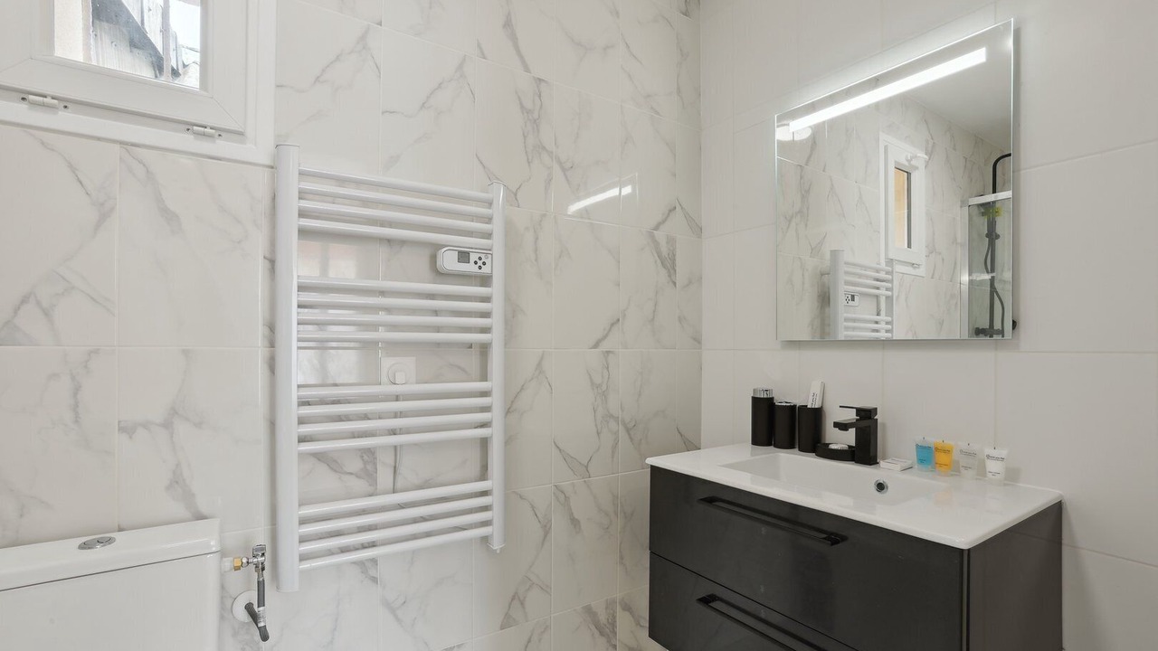 Photo of Bathroom in Montreuil