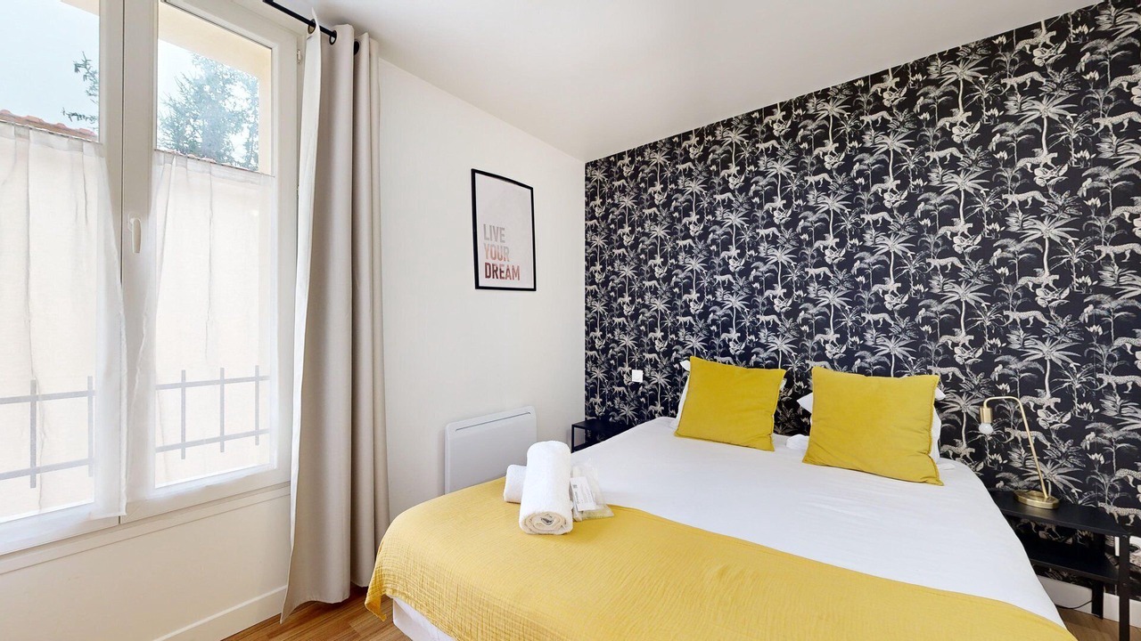 Photo of Bedroom in Montreuil