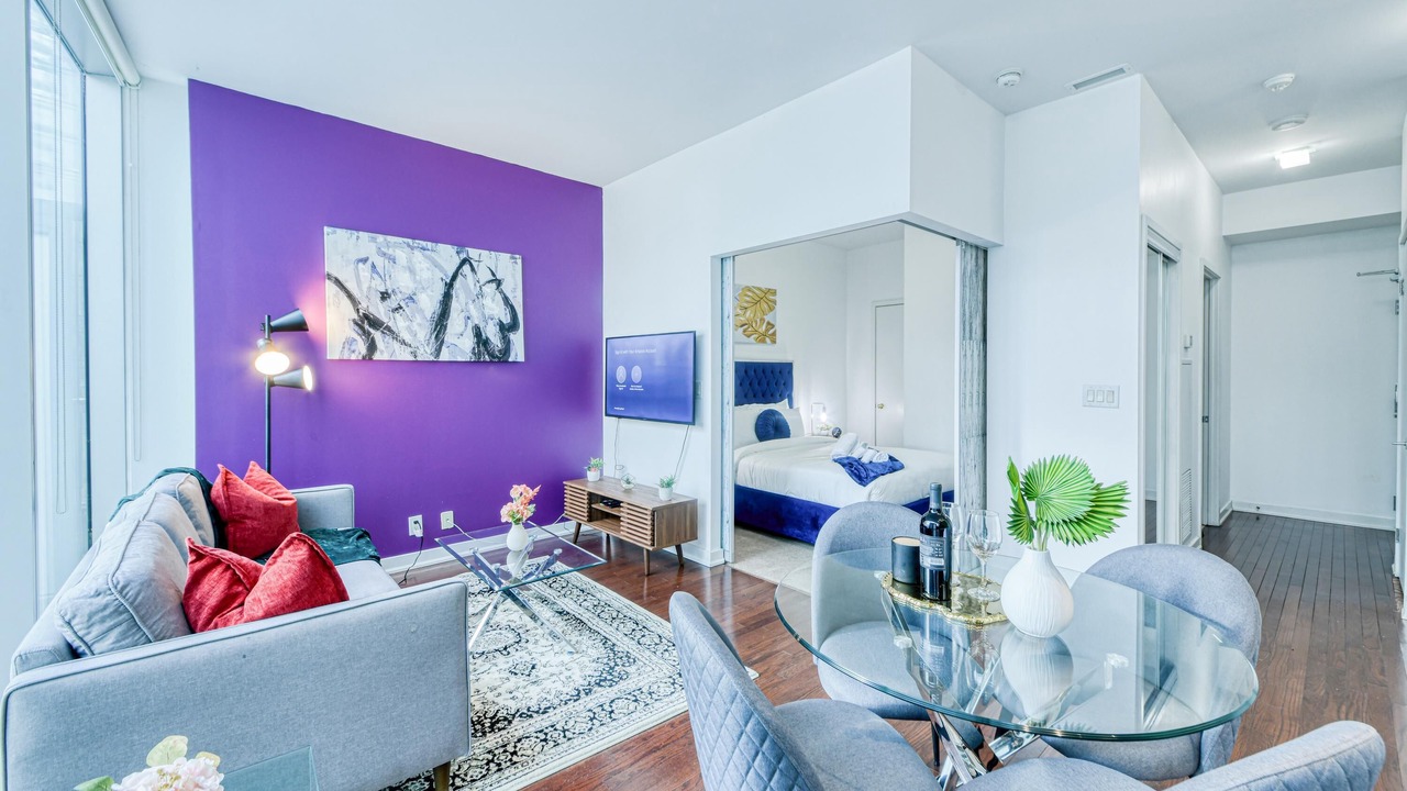 Photo of Livingroom in Toronto Entertainment District