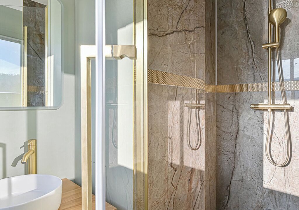 Photo of Bathroom in Sevres