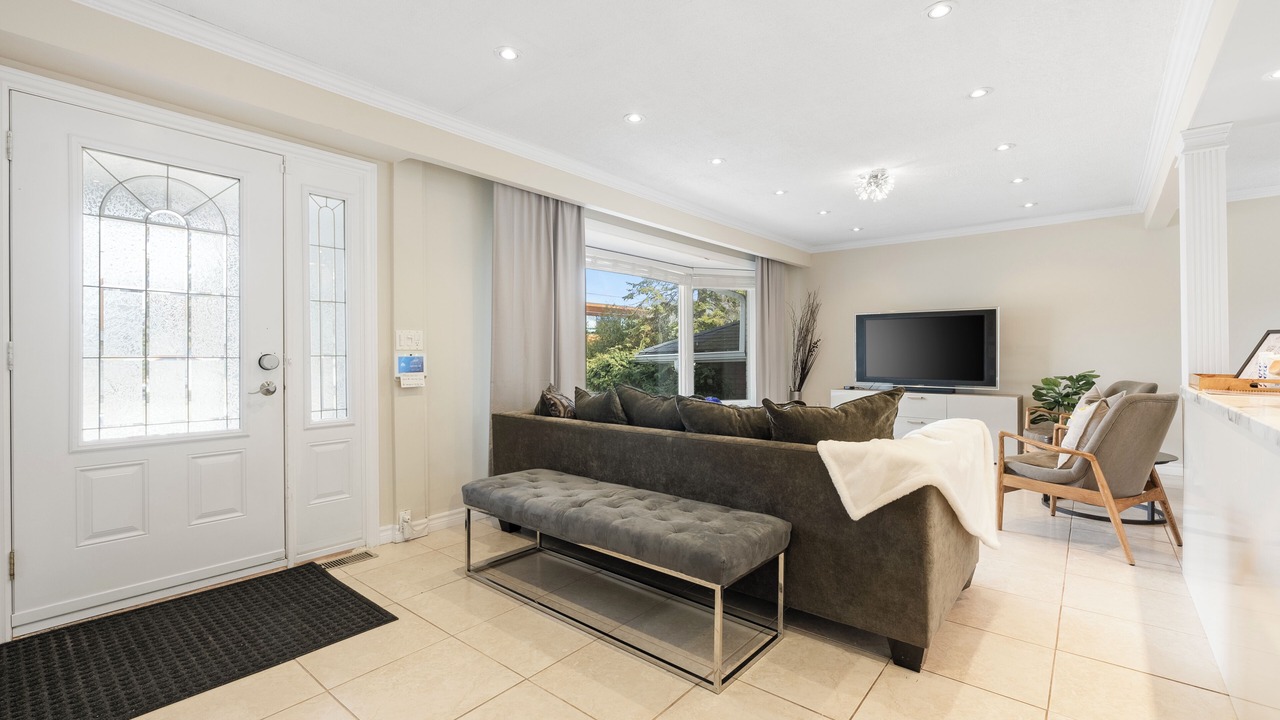 Photo of Livingroom in Richmond Hill