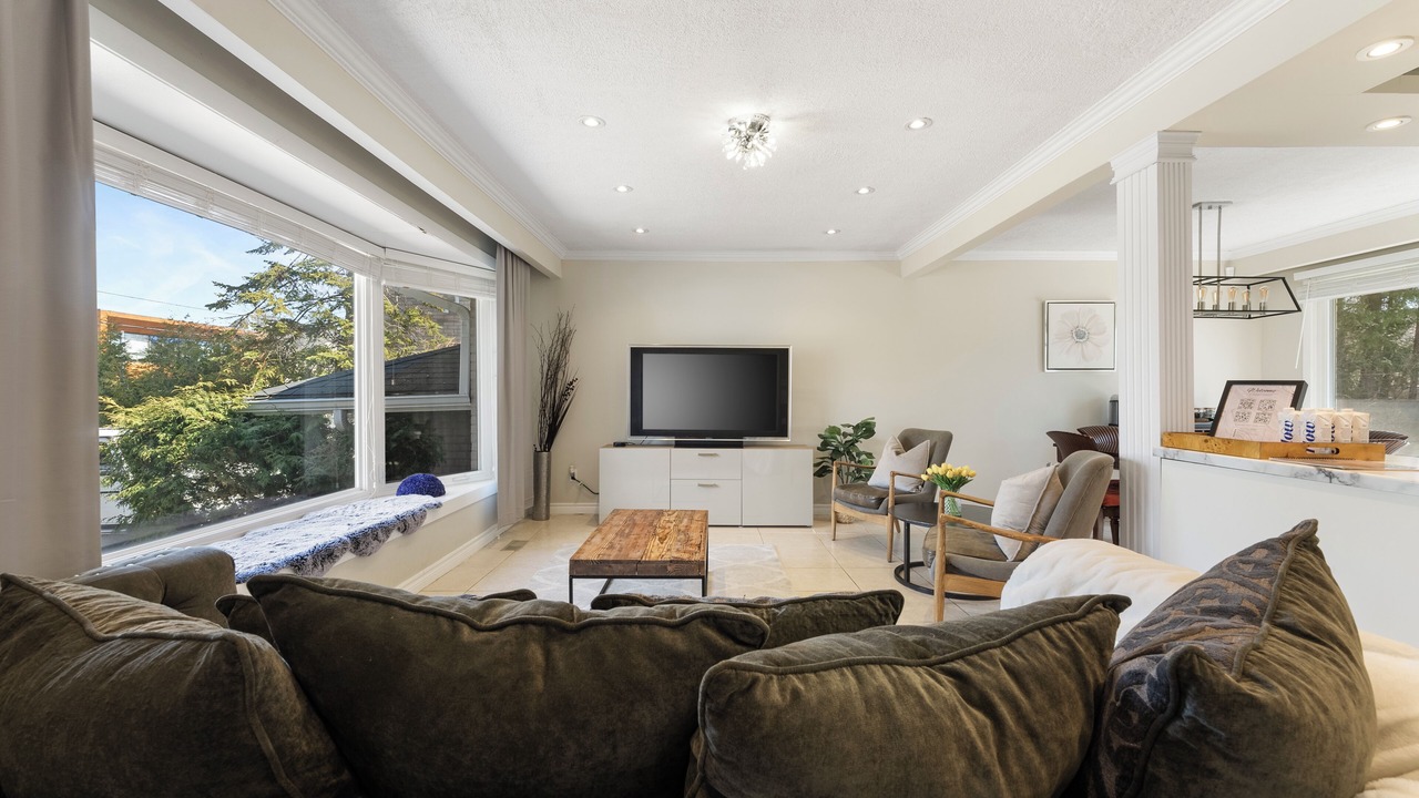 Photo of Livingroom in Richmond Hill