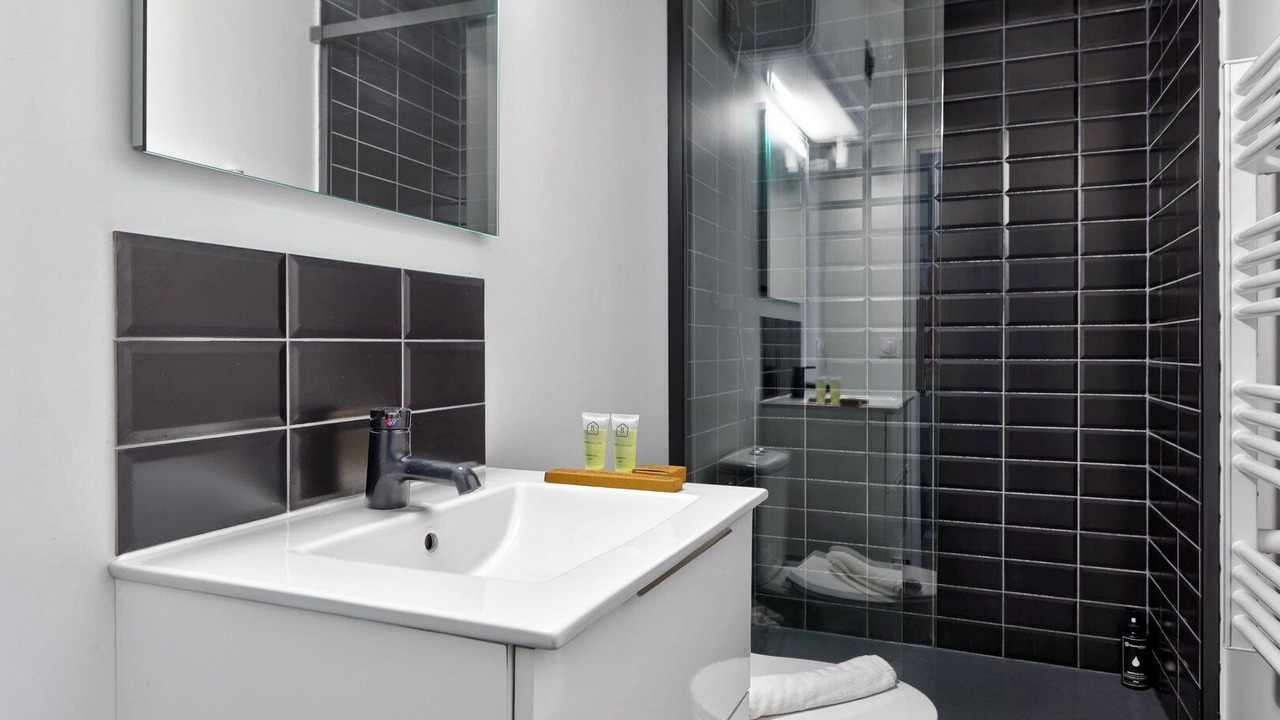 Photo of Bathroom in Montreuil