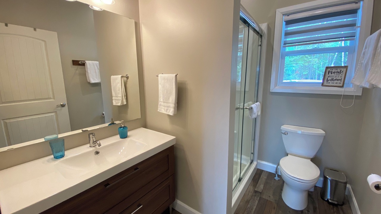 Photo of Bathroom in Unorganized Centre Parry Sound