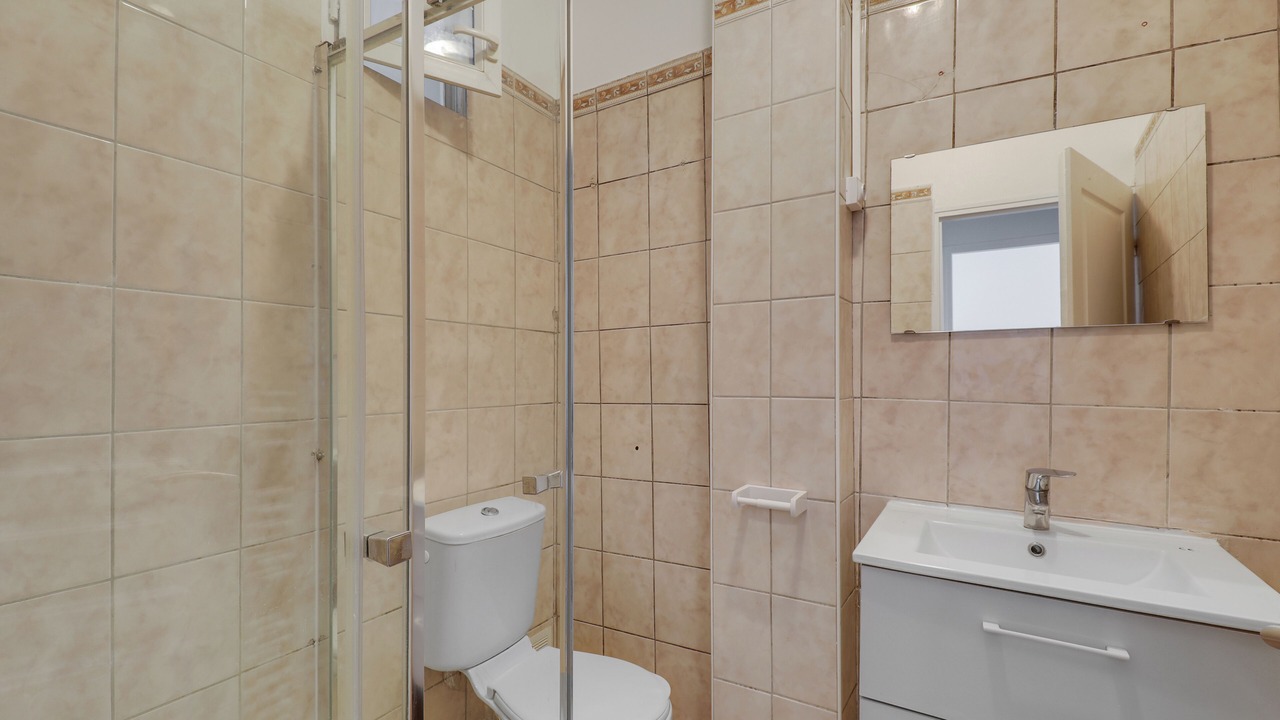 Photo of Bathroom in Le Bourget