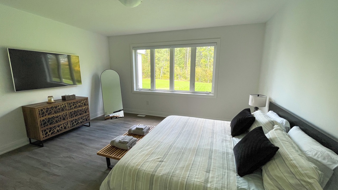 Photo of Bedroom in Bracebridge