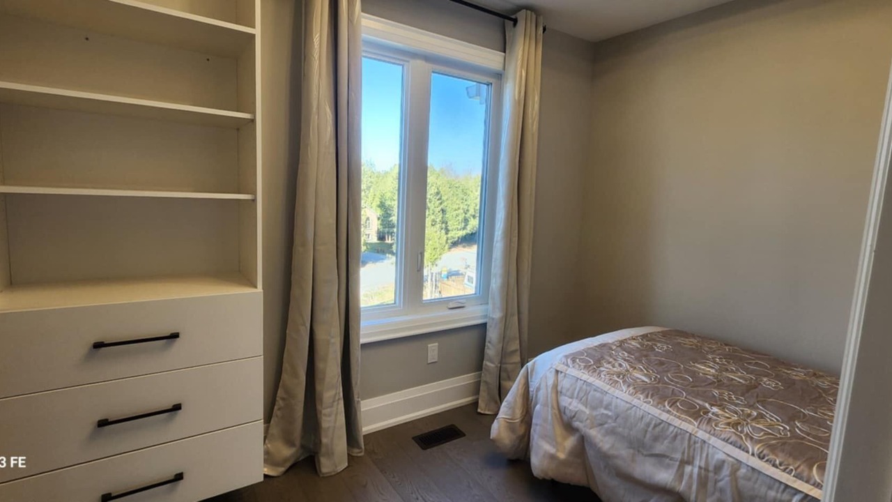 Photo of Bedroom in Oro-Medonte