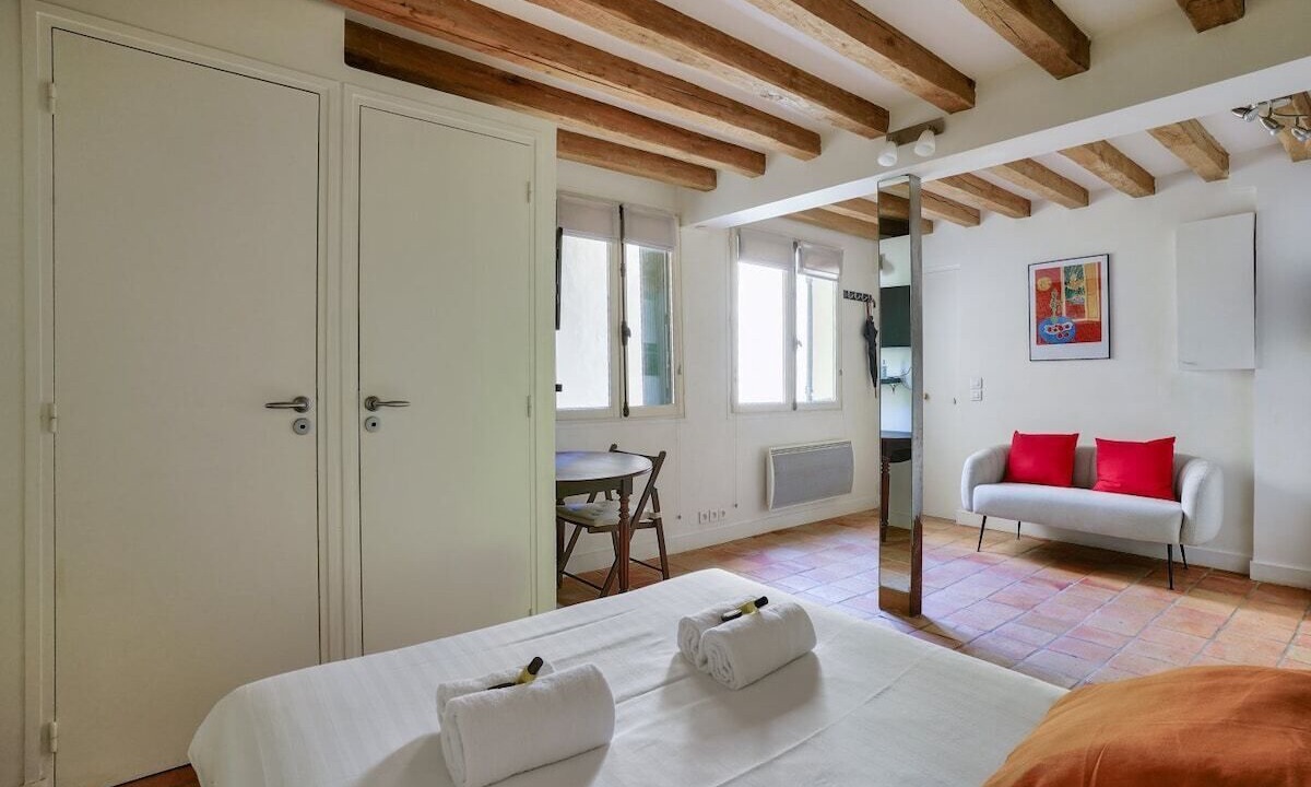 Photo of Bedroom in Sorbonne