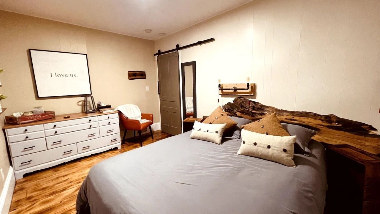 Photo of Bedroom in Drummond-North Elmsley