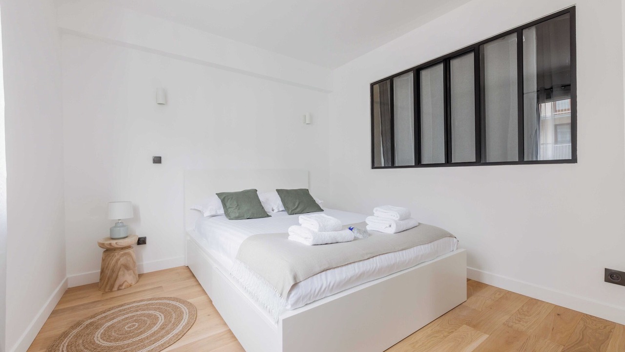 Photo of Bedroom in Puteaux