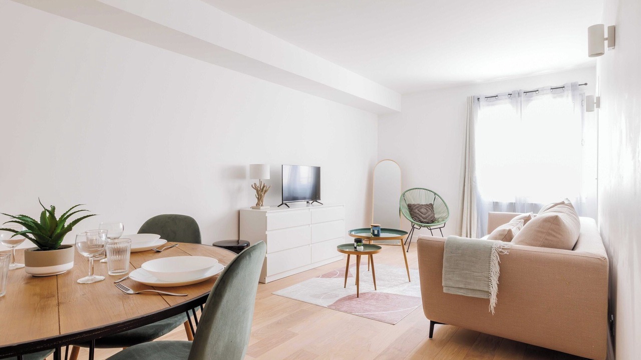 Photo of Livingroom in Puteaux