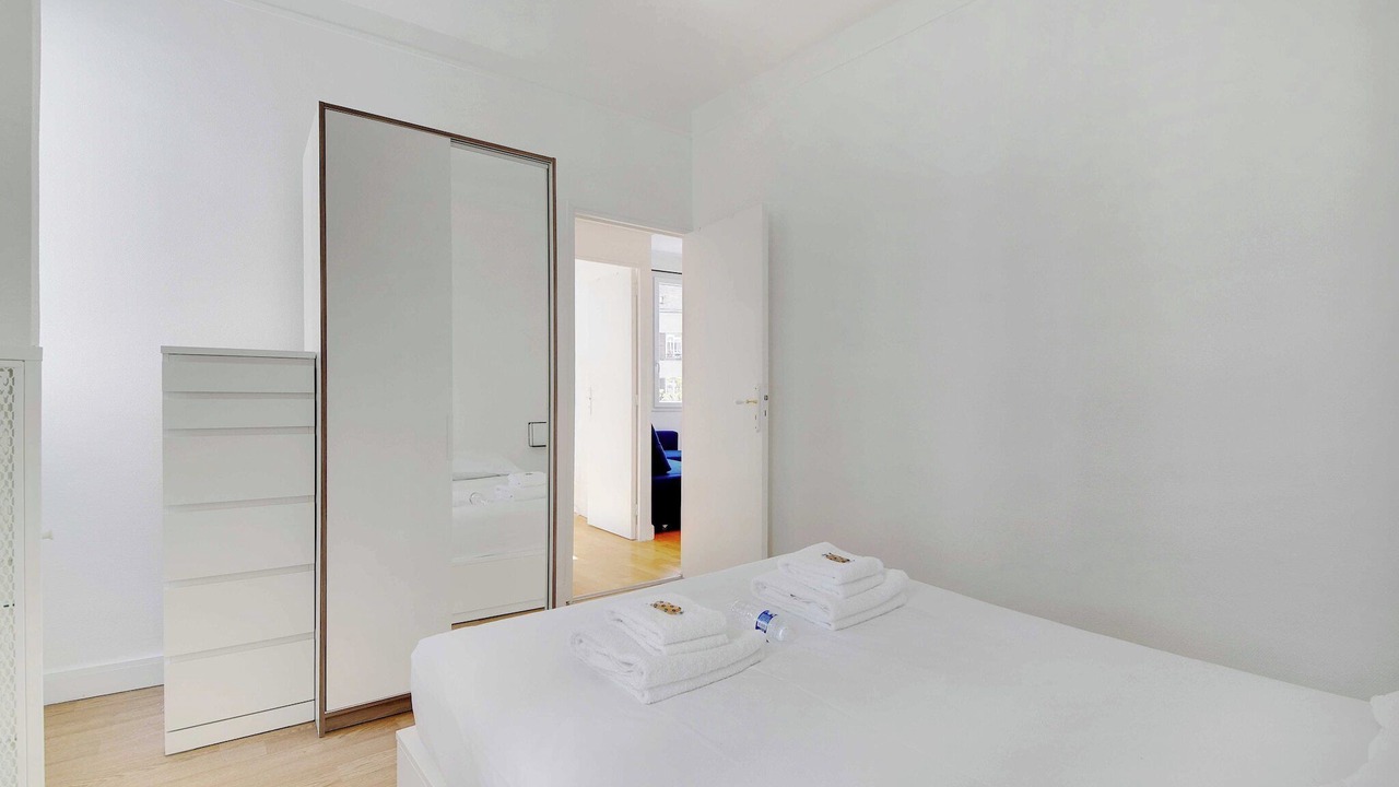 Photo of Bedroom in Suresnes