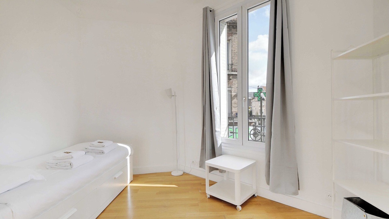 Photo of Bedroom in Suresnes