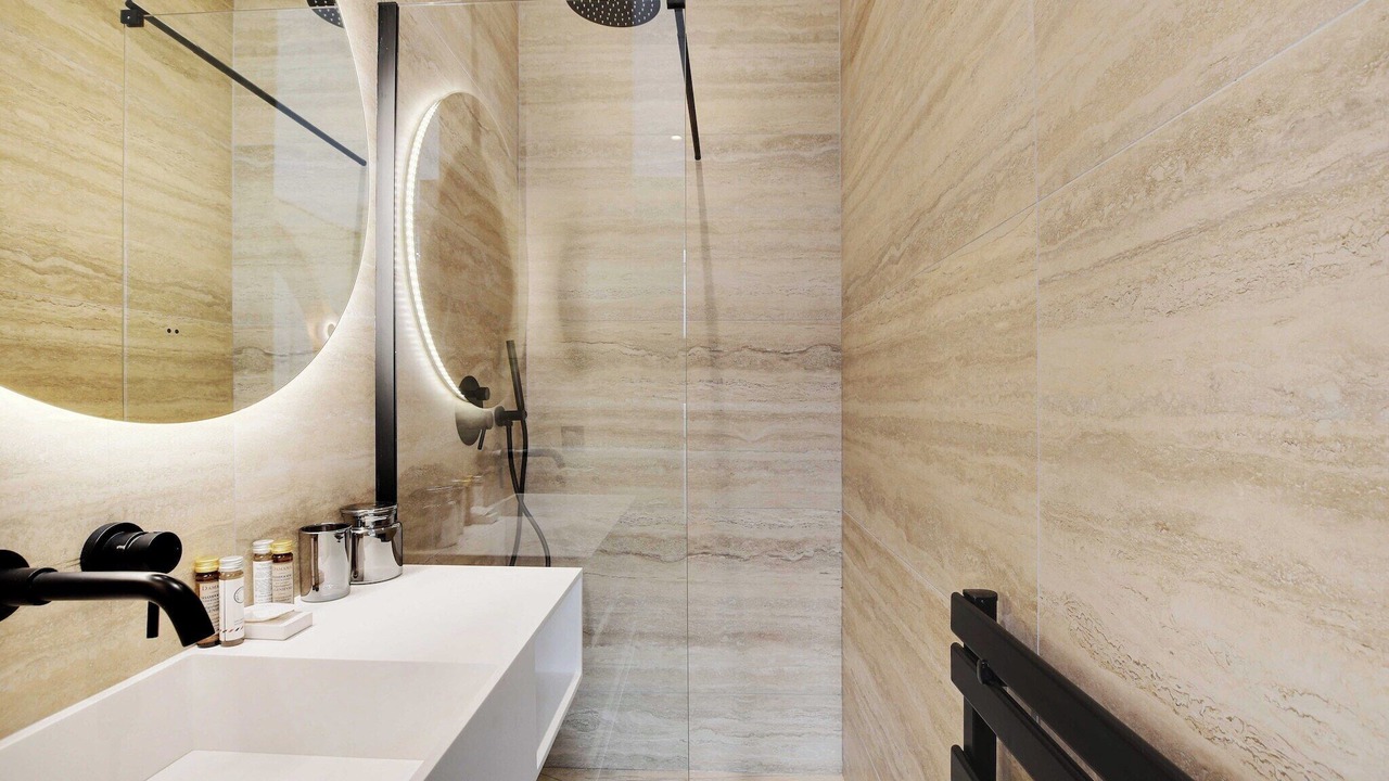 Photo of Bathroom in Quartier de la Chapelle