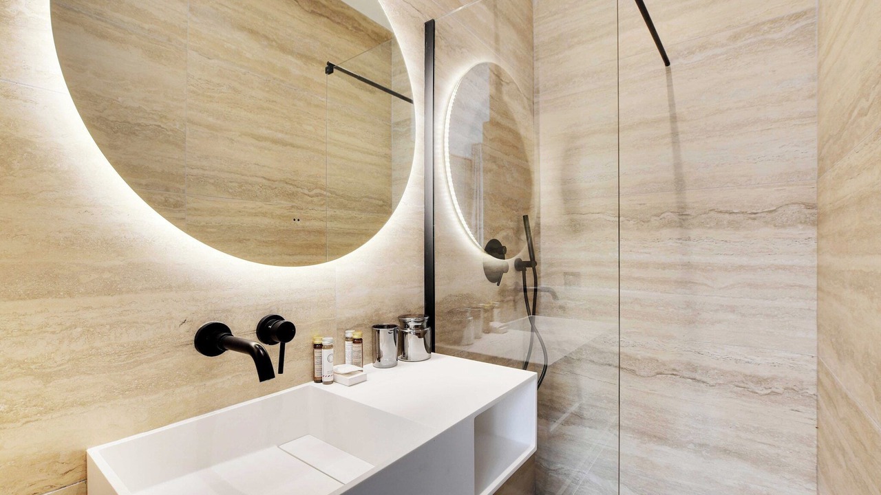 Photo of Bathroom in Quartier de la Chapelle