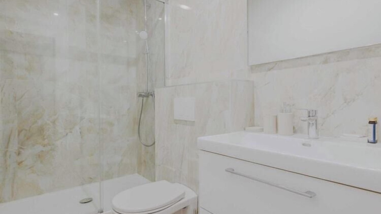 Photo of Bathroom in Val-de-Grace