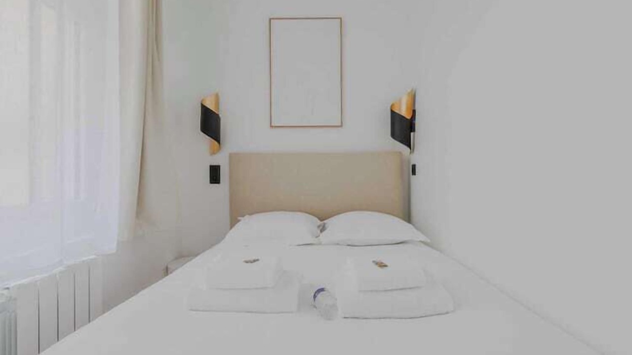 Photo of Bedroom in Val-de-Grace