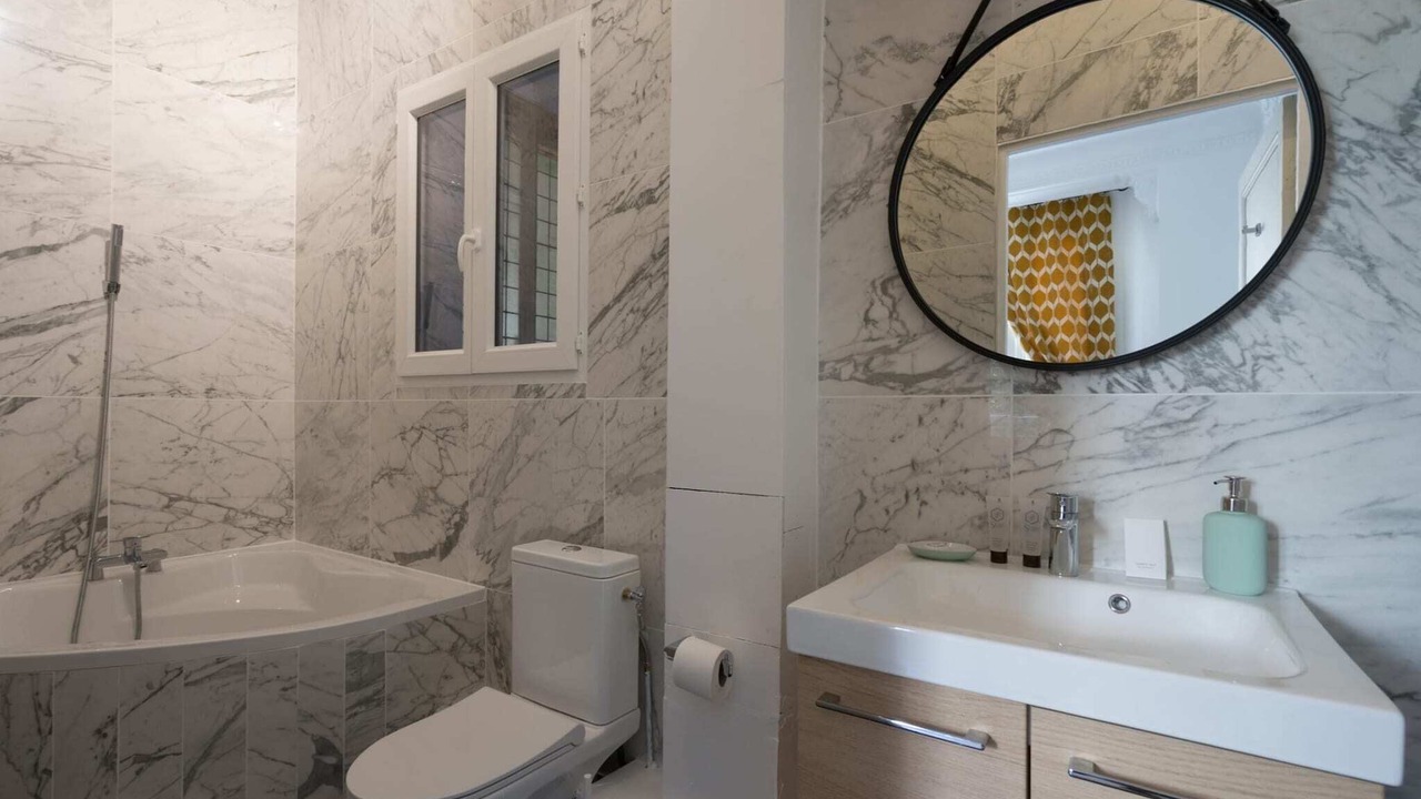 Photo of Bathroom in Auteuil