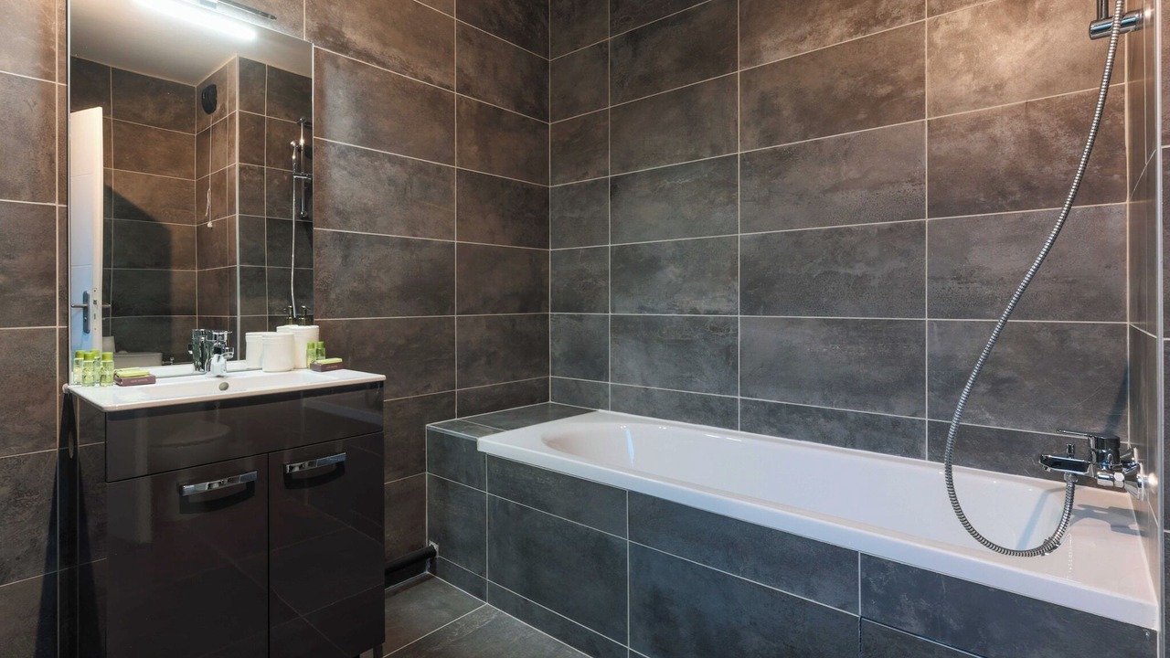 Photo of Bathroom in Montreuil