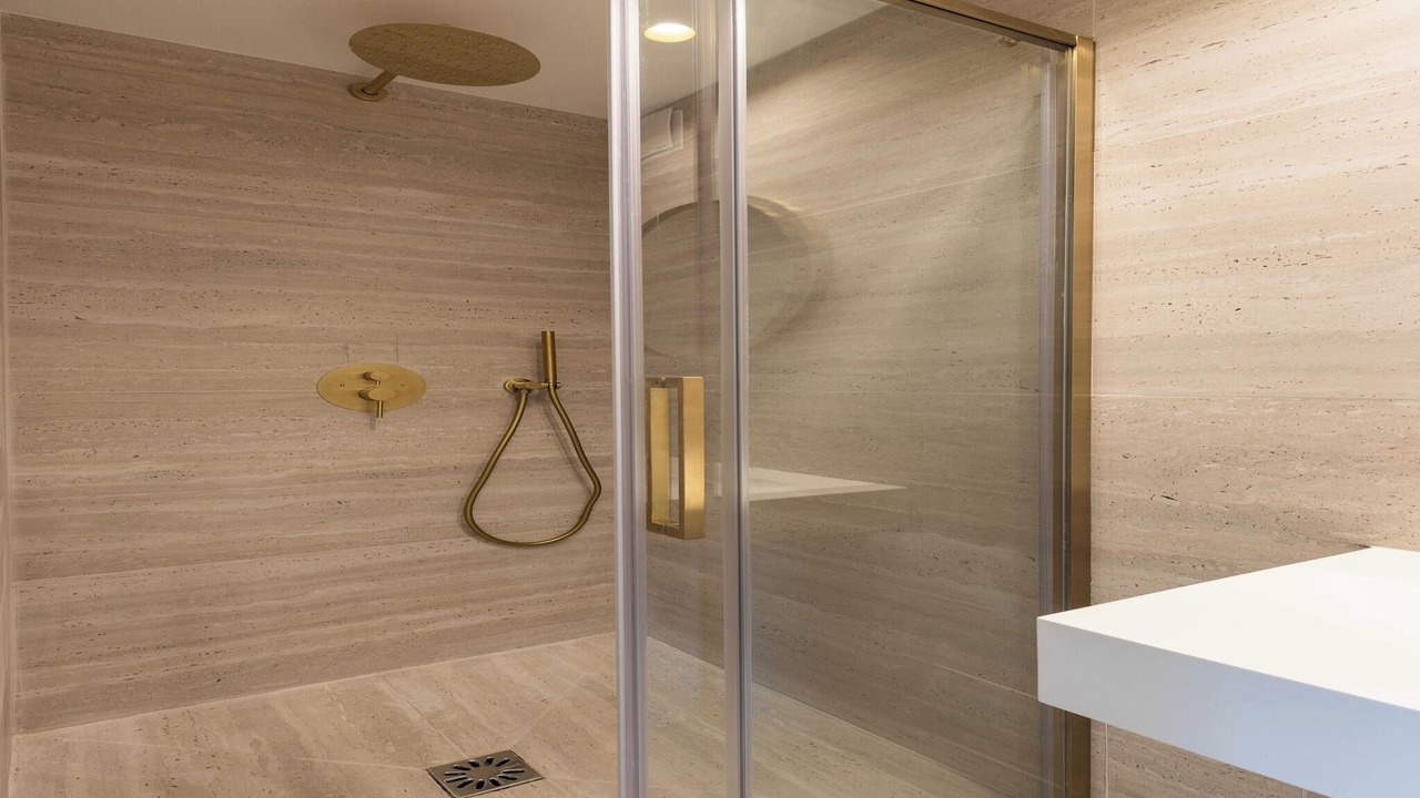 Photo of Bathroom in Auteuil