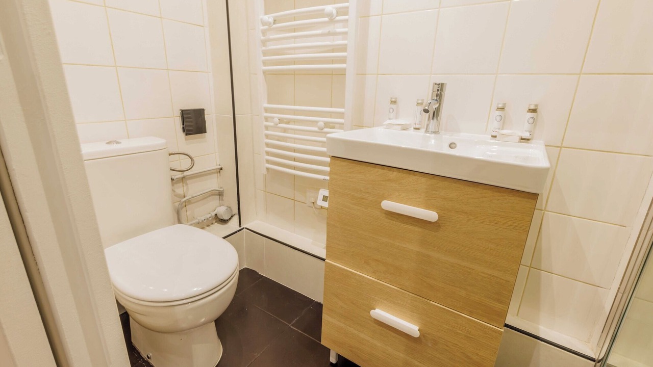 Photo of Bathroom in 19th Arrondissement